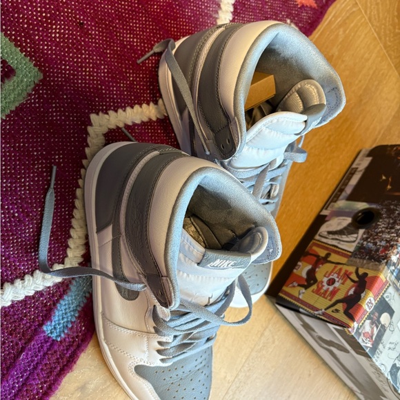 Jordan 1 high - stealth - worn 1 time. Size 10 - Picture 3 of 8